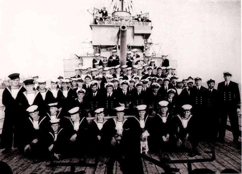 Crew of HMS Hazard 1944