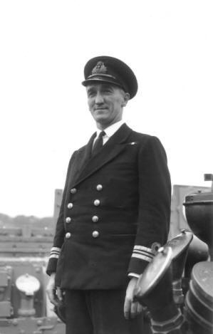 Lt Commander F J T Hewitt, HMS Gleaner
