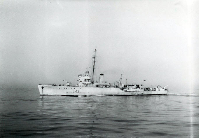 HMS Halcyon 1945