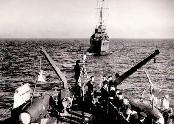 HMS Hazard & HMS Hebe Minesweeping IWM A1348
