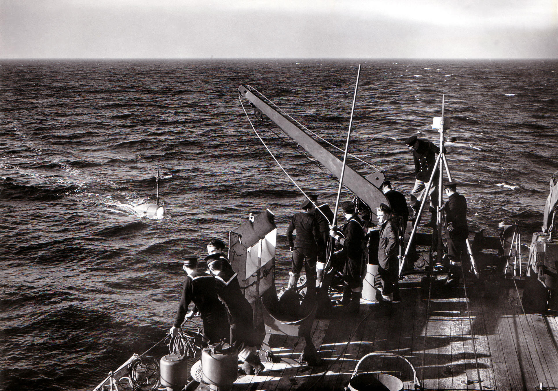 HMS Hazard Minesweeping IWM A1354