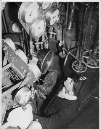 Engine room - HMS Skipjack, CERA A J Edmonds