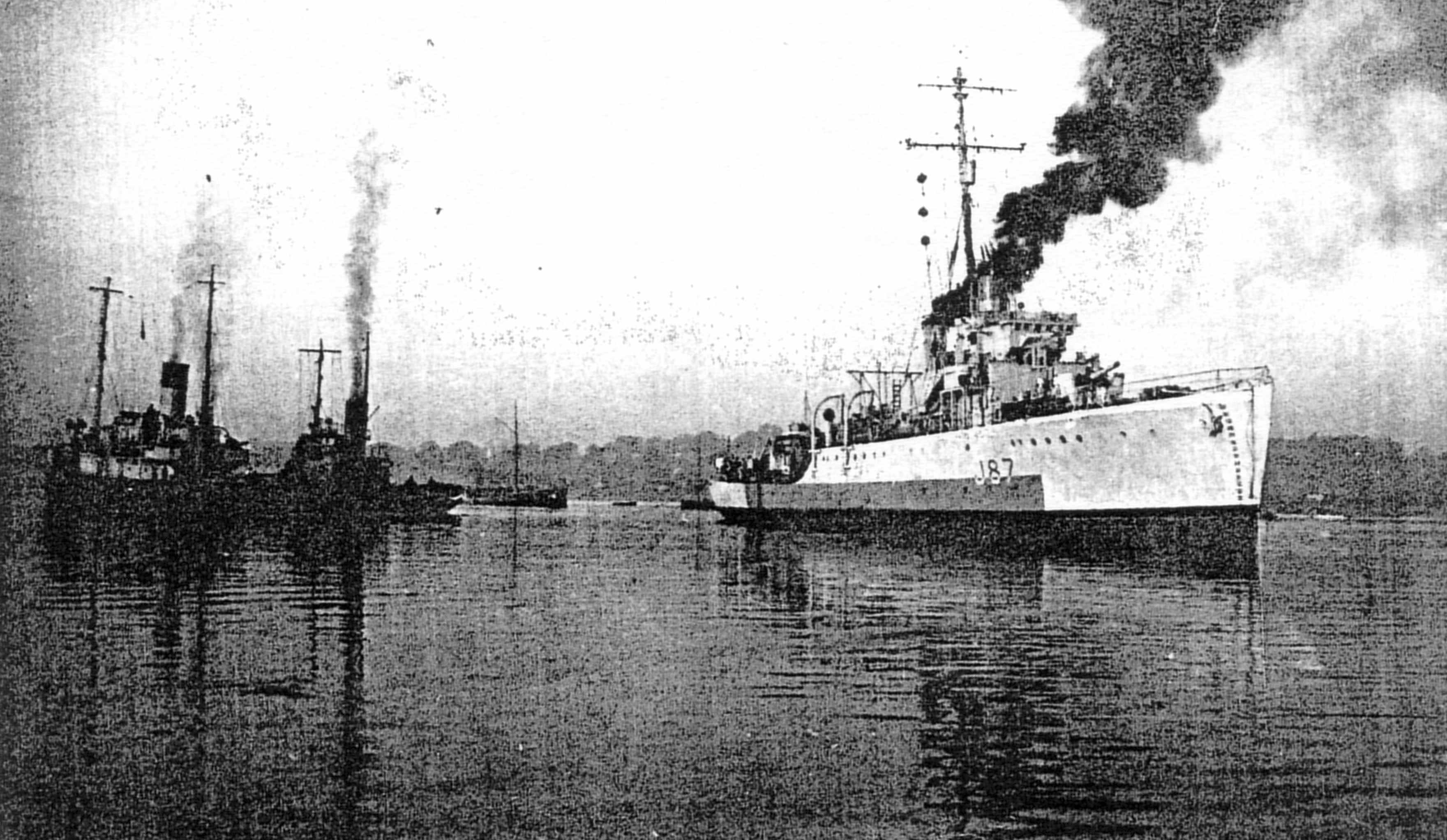 HMS Speedwell aground at Ipswich